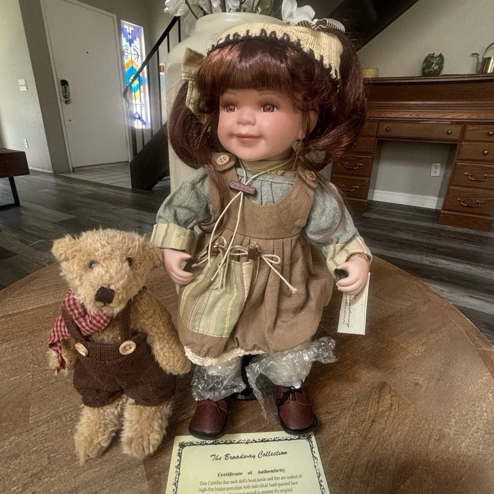 The‎ Broadway Collection Porcelain Doll